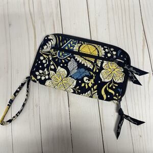Gently Used Vera Bradley Wristlet Wallet Small Purse Ellie Blue Pattern